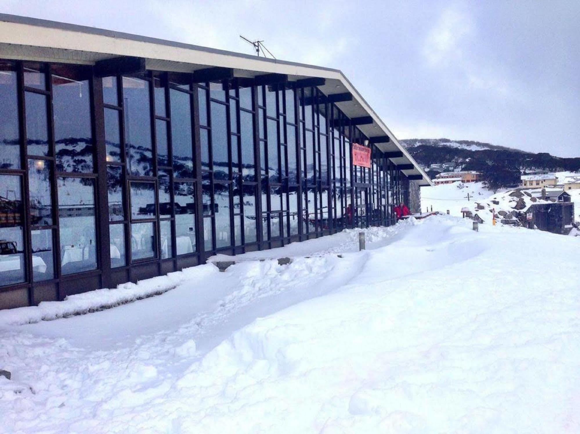 The Man From Snowy River Hotel Perisher Valley Extérieur photo